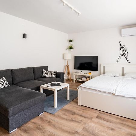 Studio Apartman Queen Bjelovar Bagian luar foto